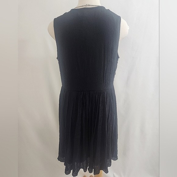 Little Black Dress Size Large - Picture 11 of 15